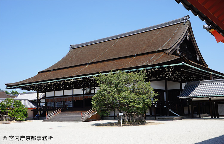 紫宸殿の外観写真