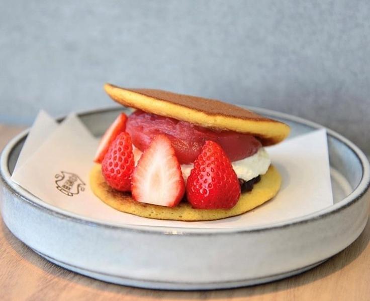 [写真]中央休憩所にある「SASAYAIORI＋新宿御苑」で販売されている人気の甘味です。