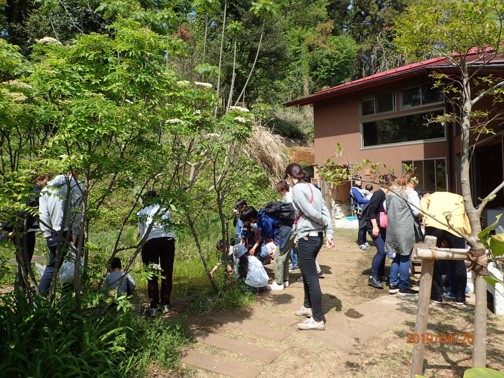 写真：ながつた幼稚園どんぐり山