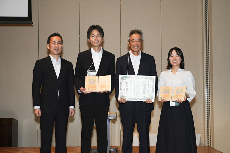 認定者 一般社団法人須磨里海の会、すまうら水産有限責任事業組合、特定非営利活動法人神戸海さくら、兵庫県神戸市 認定者 一般社団法人須磨里海の会、すまうら水産有限責任事業組合、特定非営利活動法人神戸海さくら、兵庫県神戸市