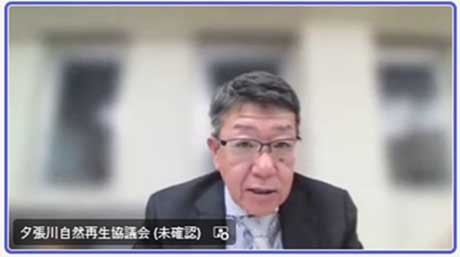 写真：事例紹介する夕張川自然再生協議会土井氏