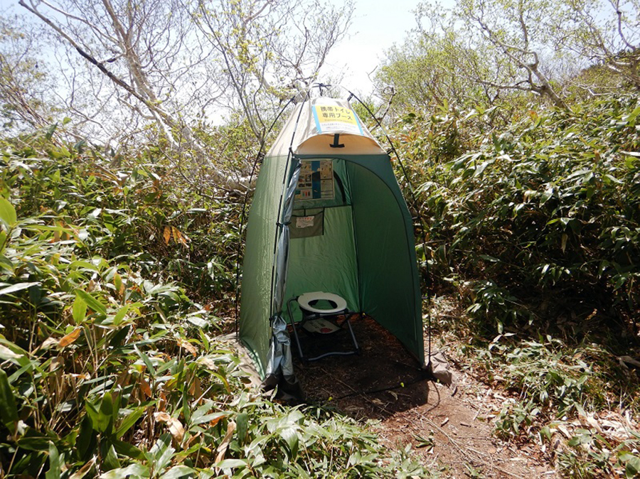設置した携帯トイレブース