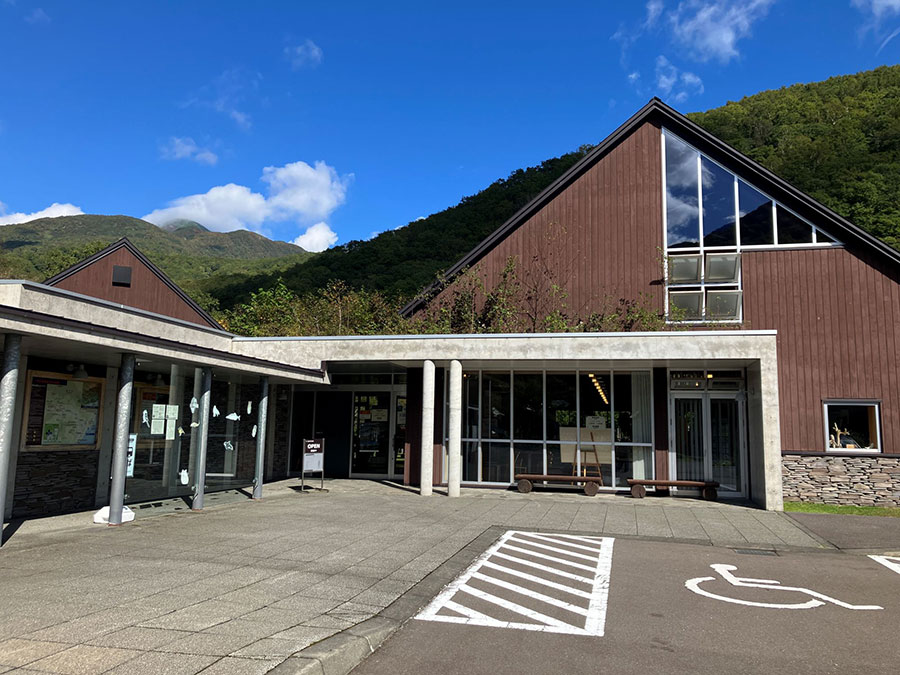 知床羅臼ビジターセンターの外観写真0917
