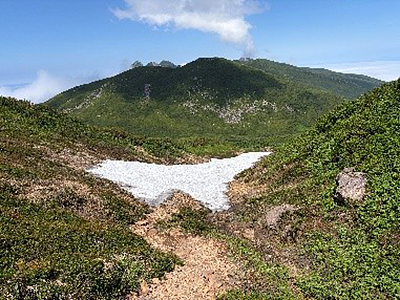 サシルイ岳雪渓