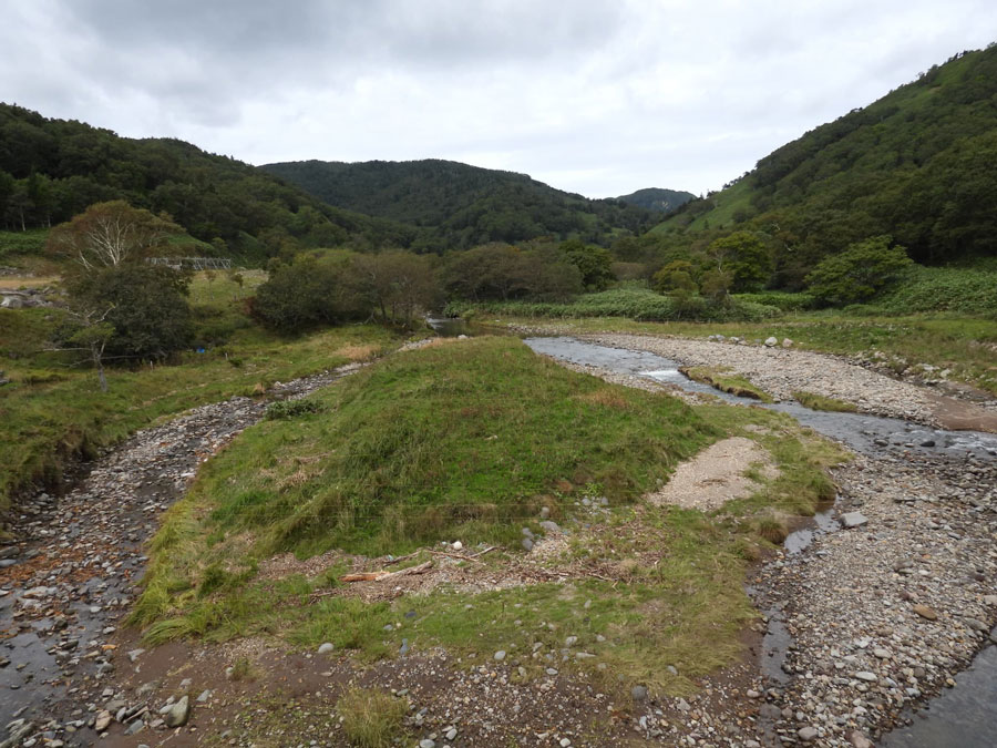 穏やかなルサ川