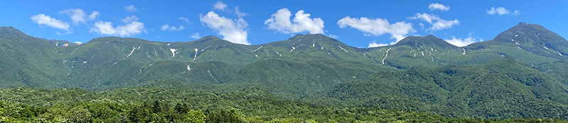 夏の知床連山