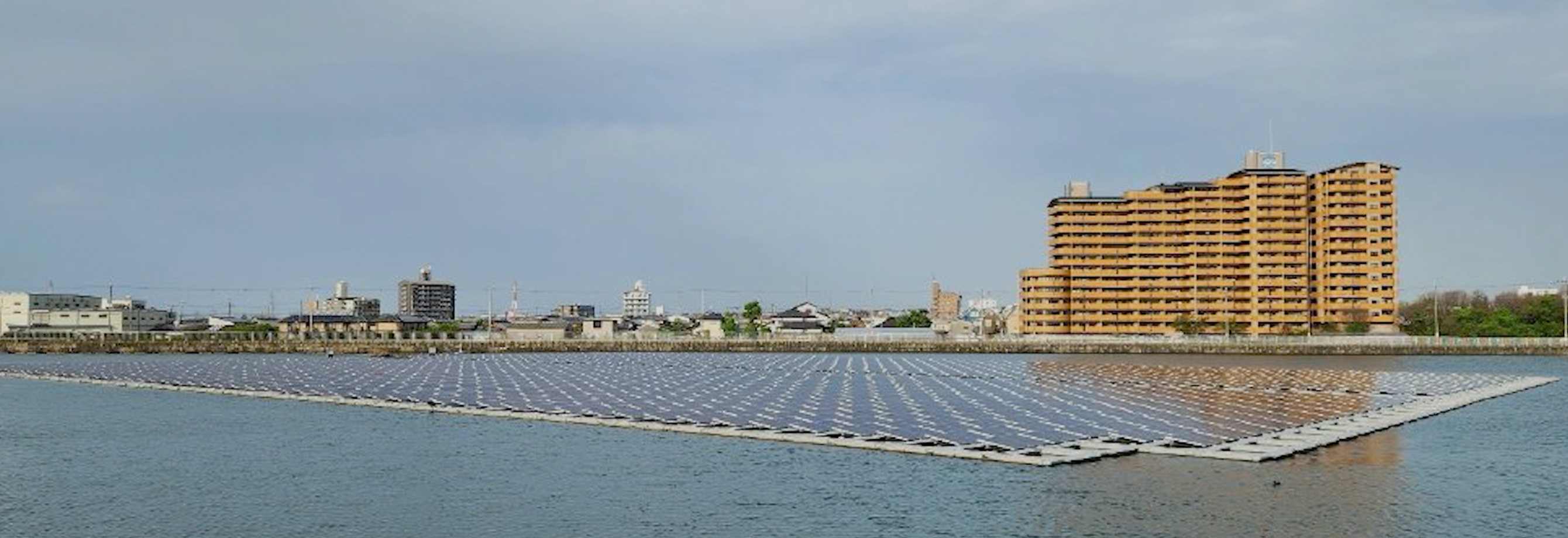 大阪府 泉佐野市 動画再生のモーダルウィンドウを表示