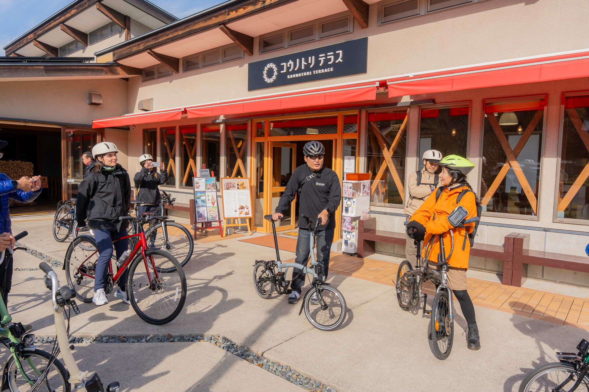  画像：2025年11月23日モニターツアー（コウノトリテラス前）